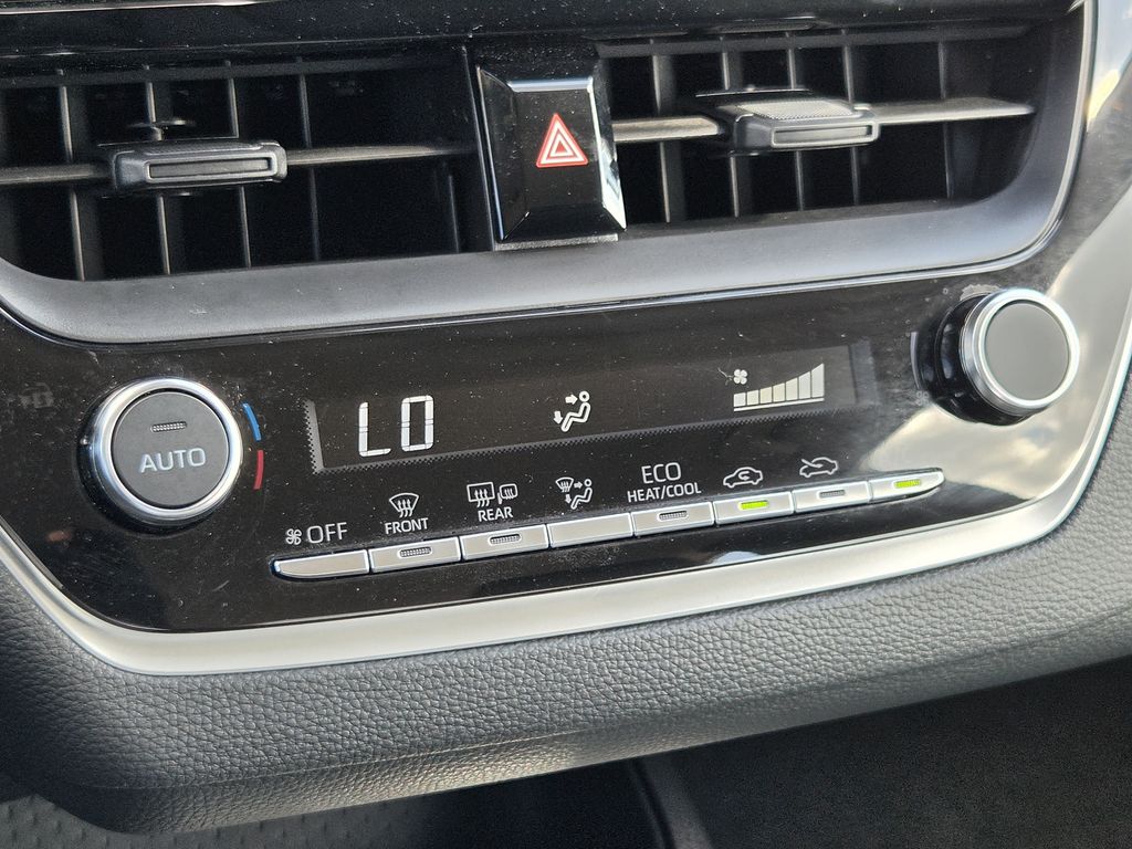 Used 2026 Ice Toyota LE image 19