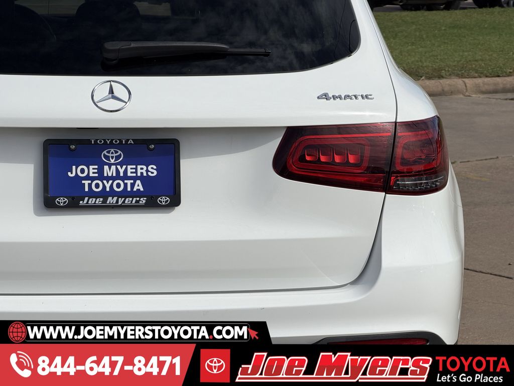 Used 2021 Polar White Mercedes-Benz GLC 300 image 9