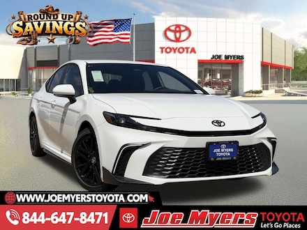 2026 Toyota Camry SE Sedan