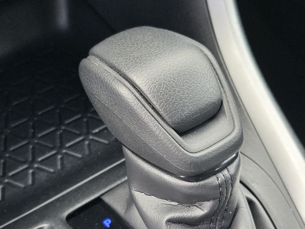 Used 2025 Midnight Black Metallic Toyota XLE image 21