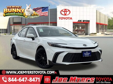 2026 Toyota Camry SE Sedan