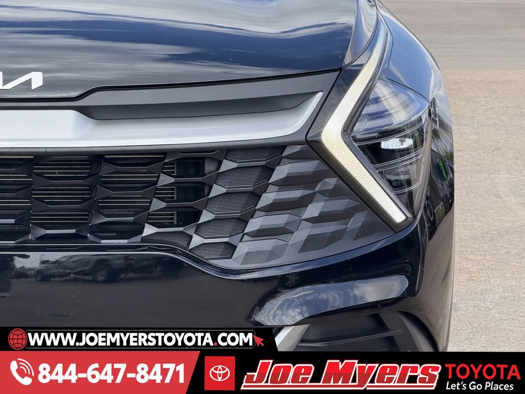 Used 2025 Ebony Black Kia LX image 4