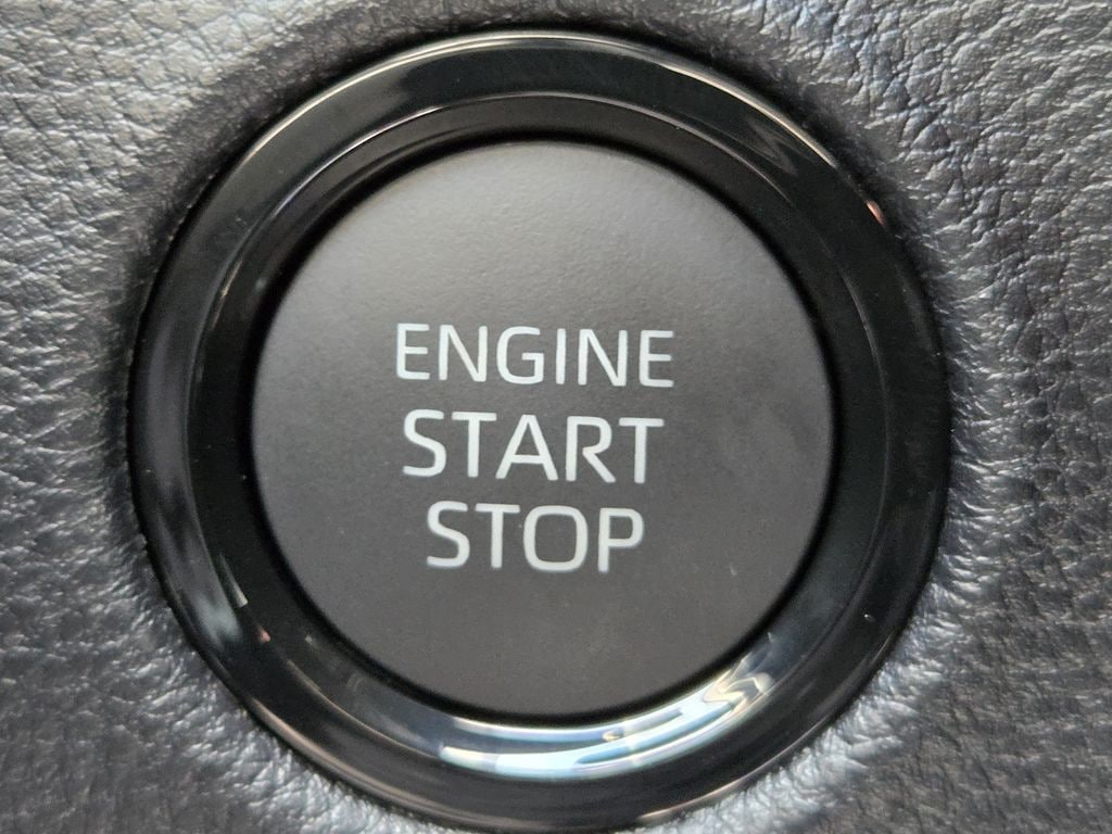New 2026 Magnetic Gray Meta Toyota SR5 image 21