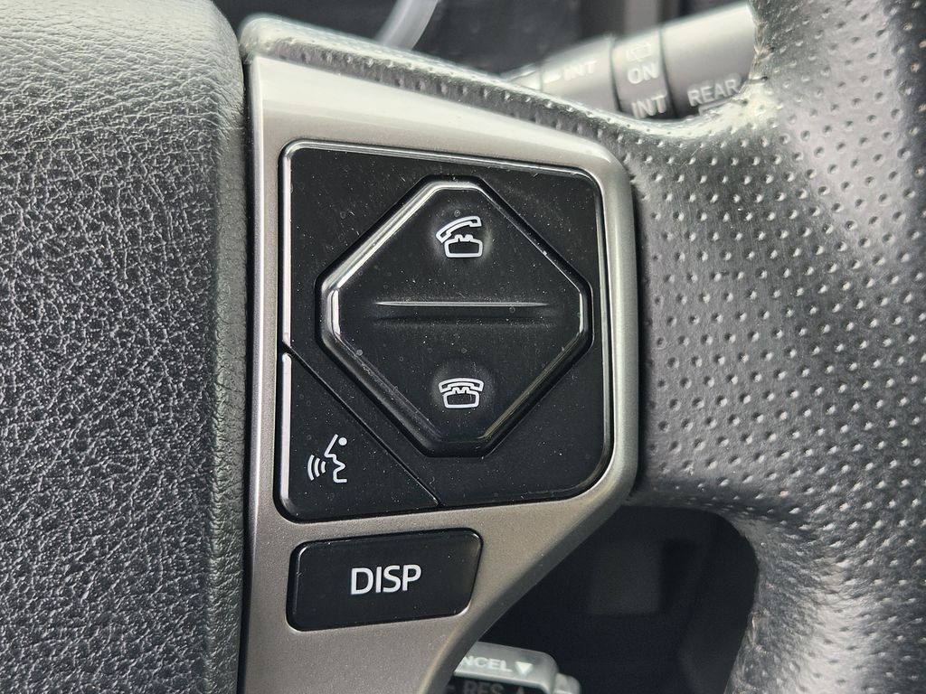 Used 2016 Midnight Black Metallic Toyota SR5 Premium image 21