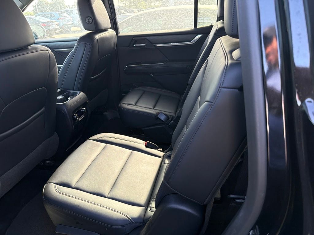 Used 2024 Ebony Twilight Metallic GMC Elevation image 4