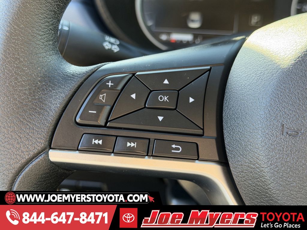 Used 2025 Gun Metallic Nissan 1.6 SV image 23