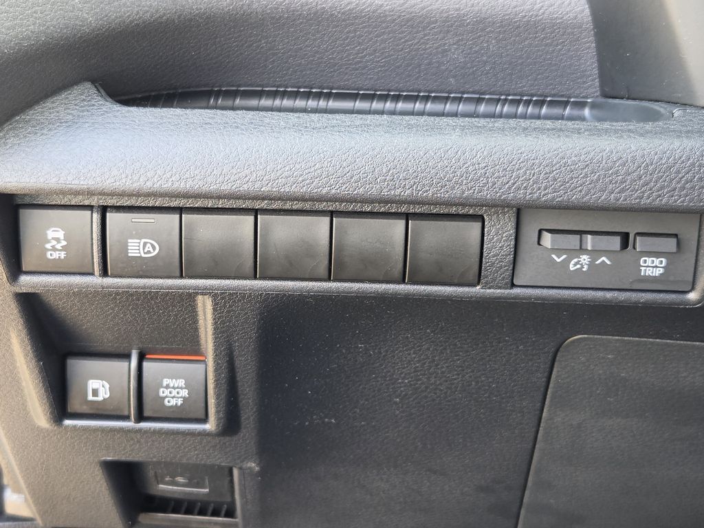 Used 2023 Ice Toyota XSE image 25