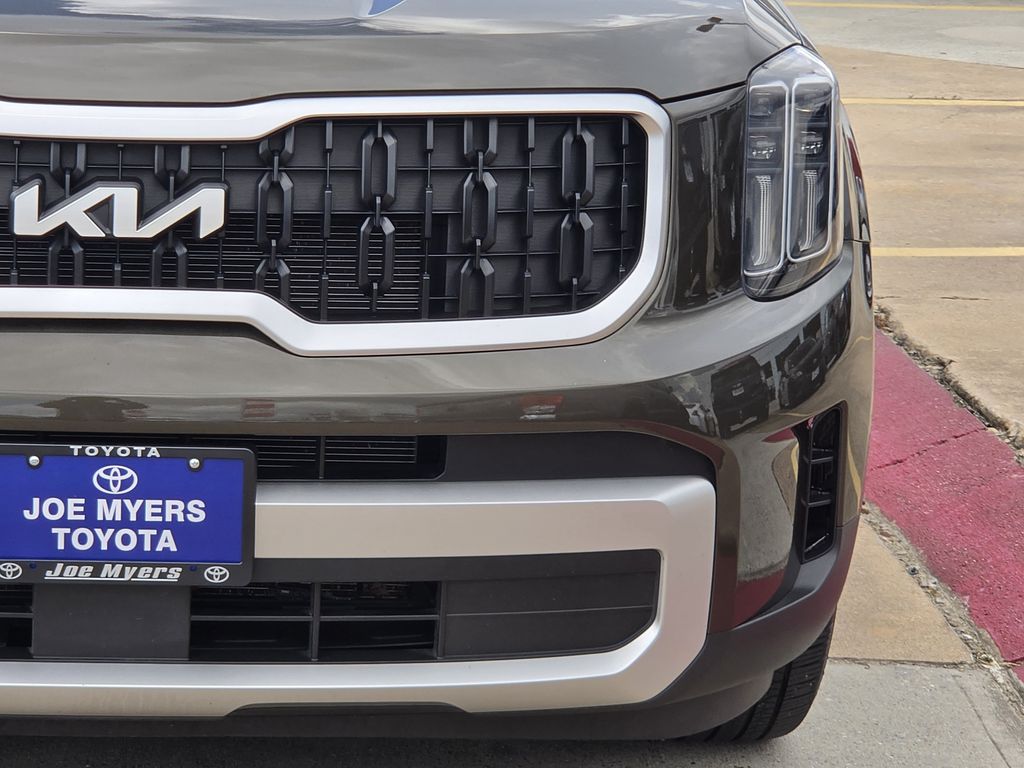 Used 2025 Dark Moss Kia EX image 4
