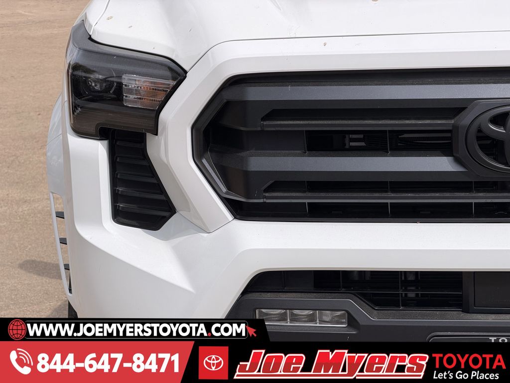 New 2026 Ice Cap Toyota SR5 image 5
