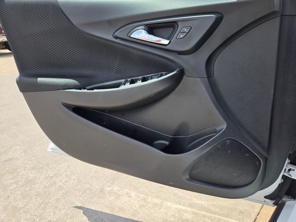 Used 2025 Summit White Chevrolet LT image 25