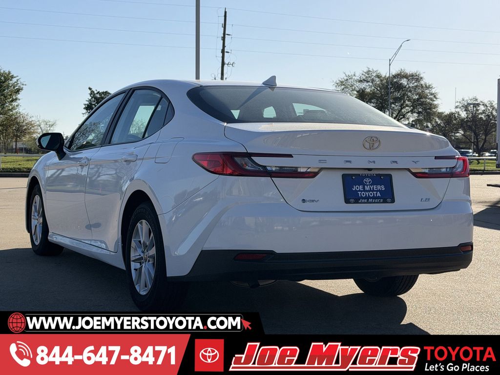 Used 2025 Ice Cap Toyota LE image 7