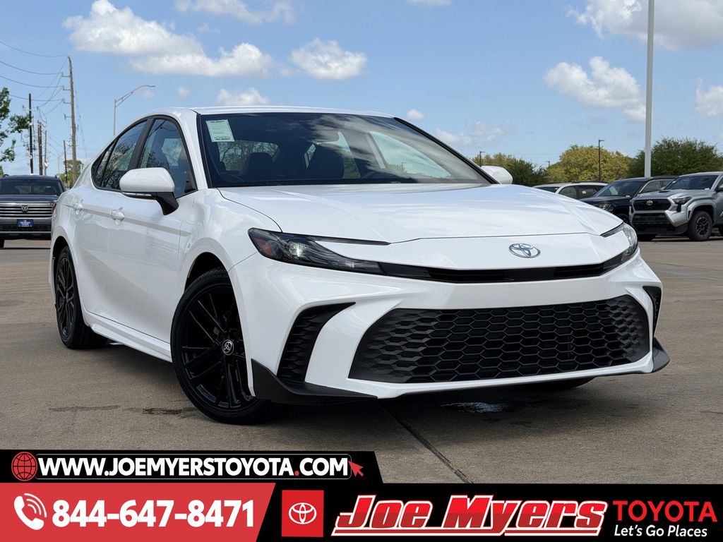Used 2025 Ice Cap Toyota SE image 2