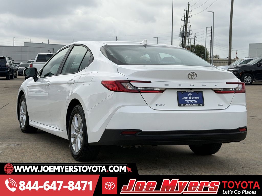 Used 2025 Ice Cap Toyota LE image 7