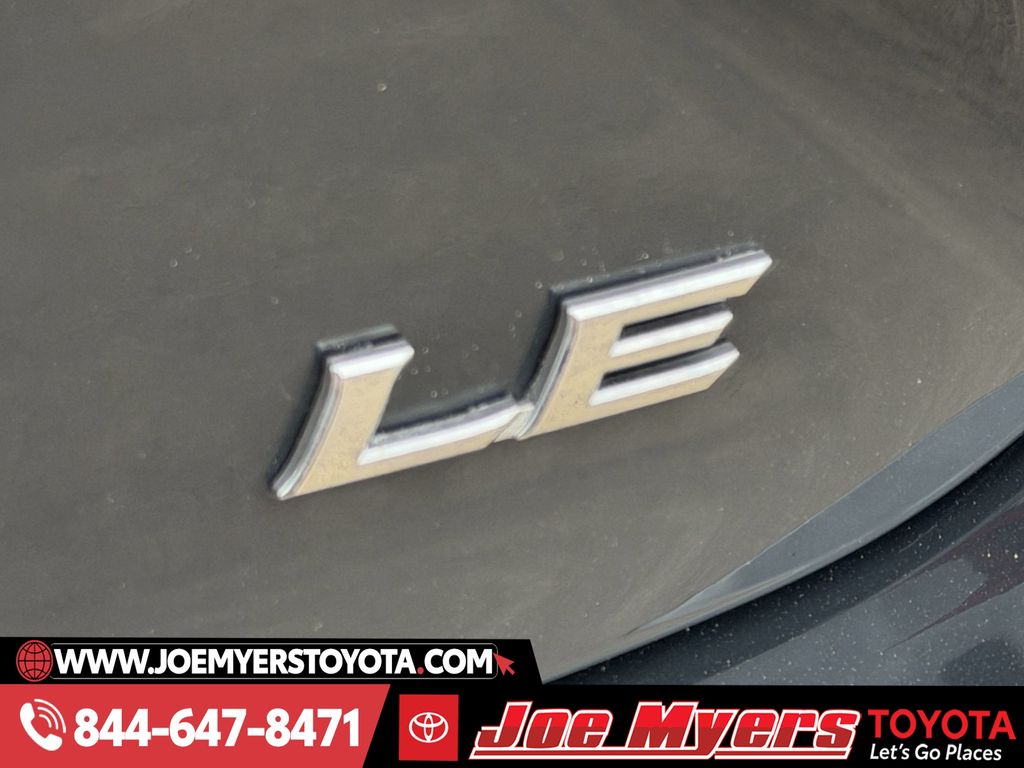 Used 2025 Underground Toyota LE image 11