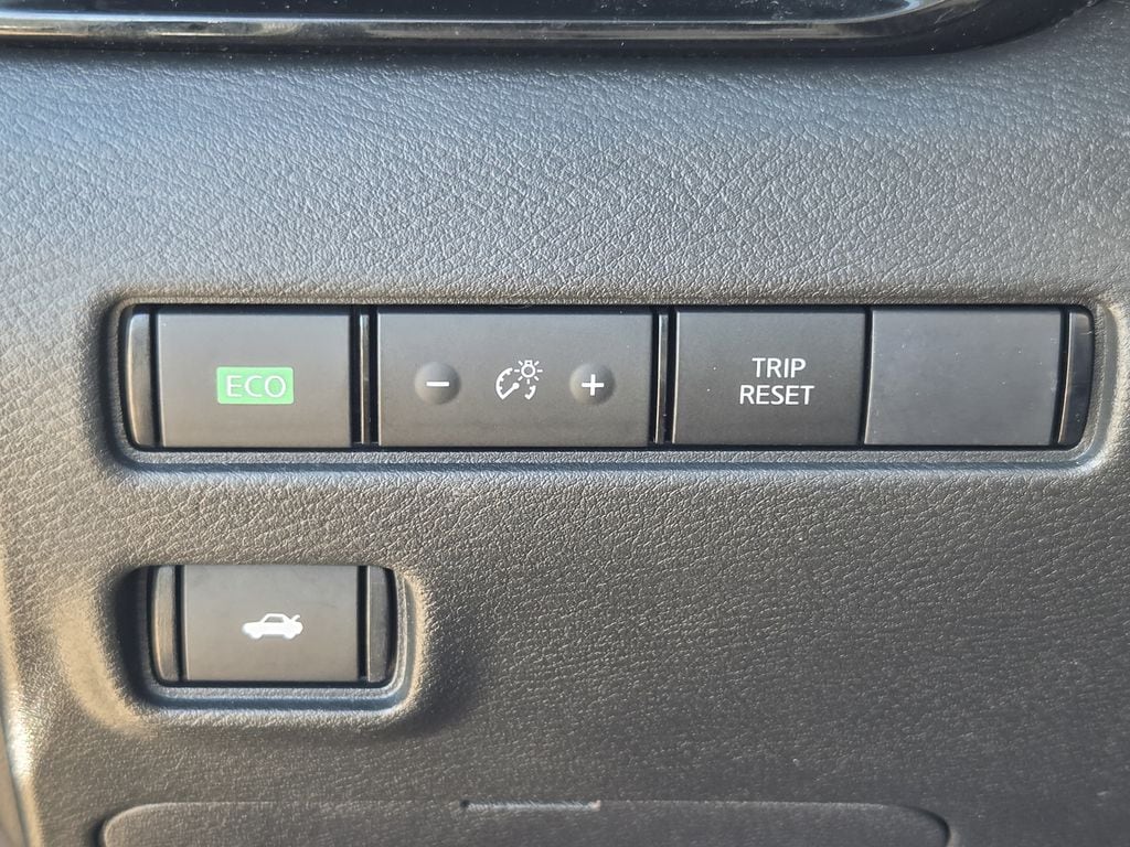 Used 2025 Super Black Nissan SV image 24