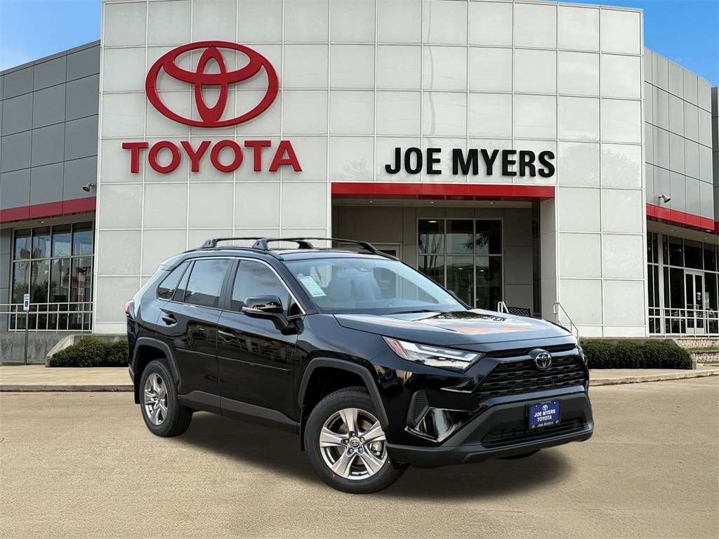 New 2025 Toyota RAV4 XLE SUV