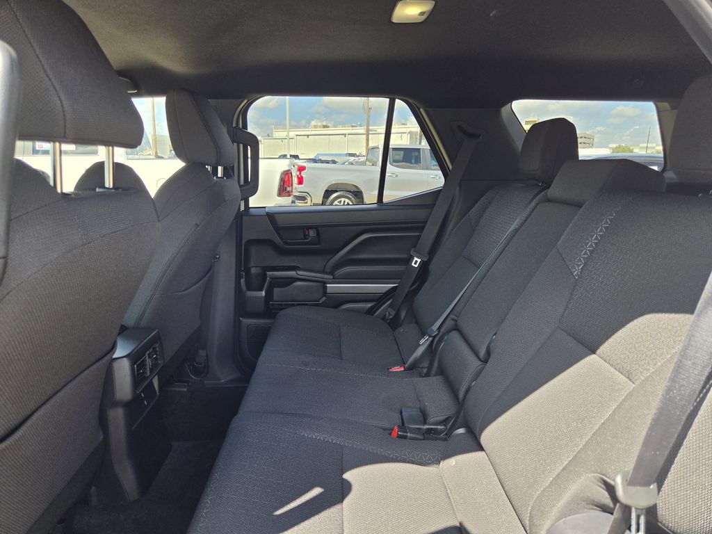 Used 2025 Ice Toyota SR5 image 27