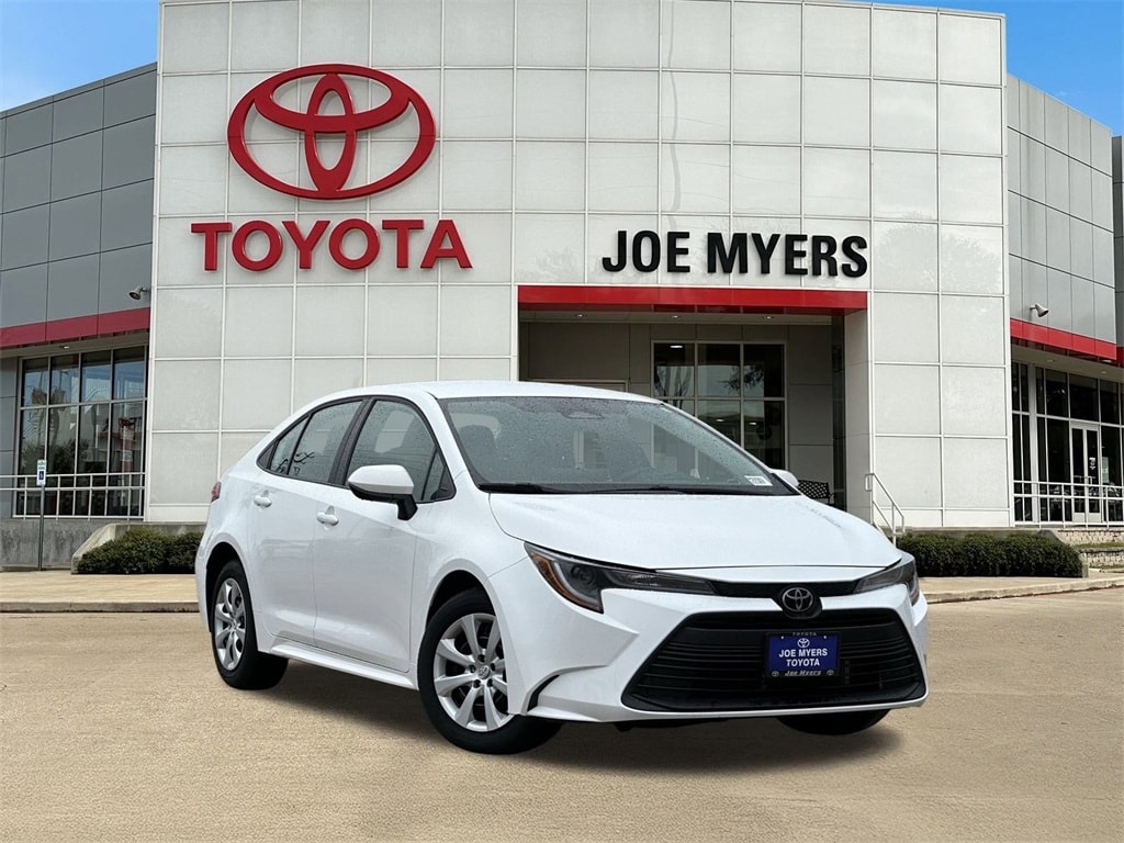 Used 2024 Toyota Corolla LE with VIN 5YFB4MDE9RP194444 for sale in Houston, TX