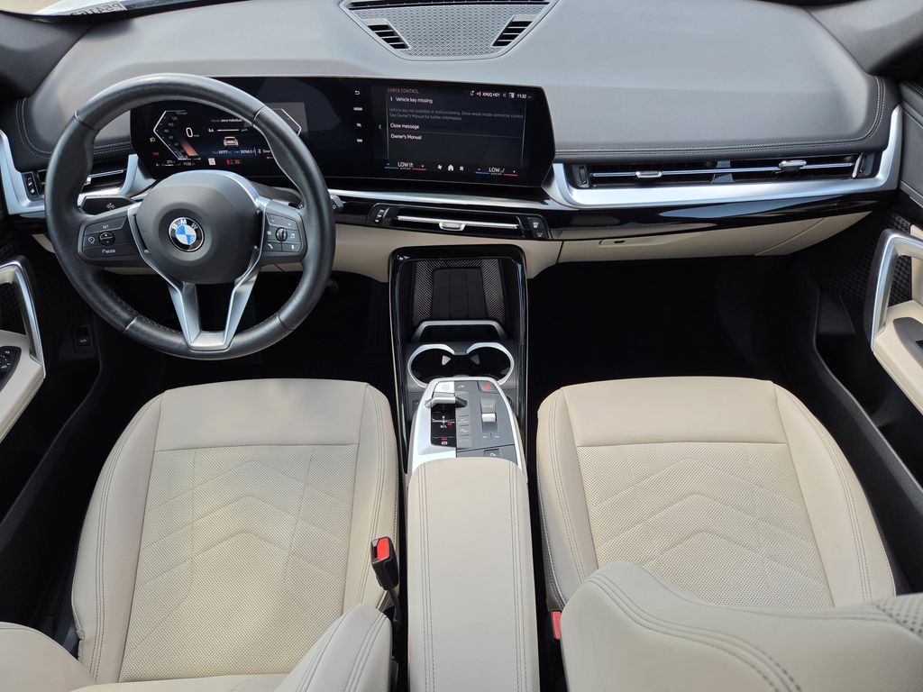Used 2025 Mineral White Metallic BMW xDrive28i image 12