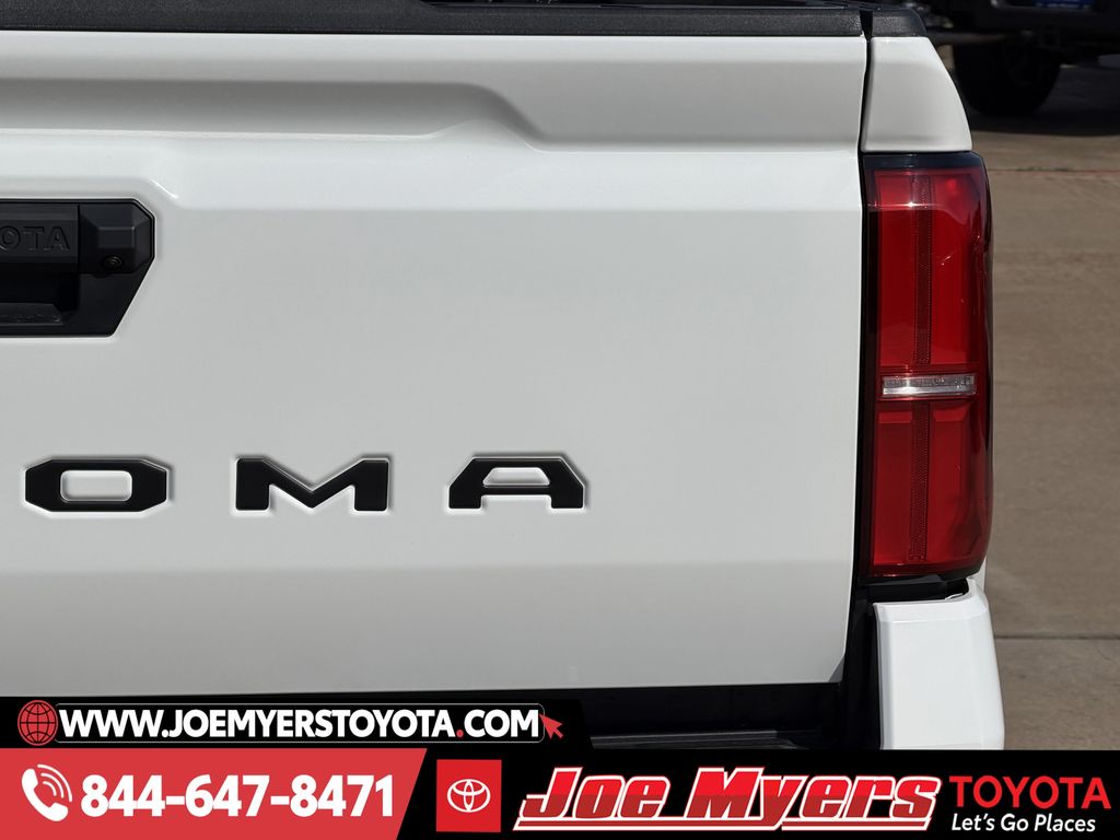 New 2026 Ice Cap Toyota SR5 image 9