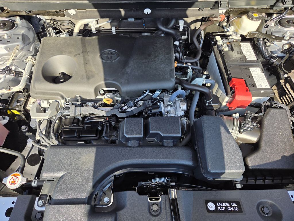 Used 2025 Silver Sky Metallic Toyota XLE image 31