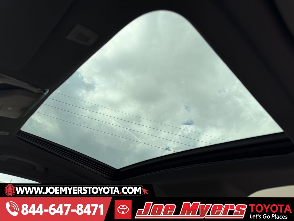 Used 2023 Black Sapphire Metallic BMW 530i image 28