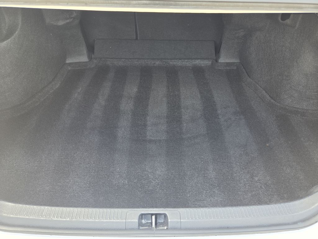Used 2025 Ice Toyota LE image 30