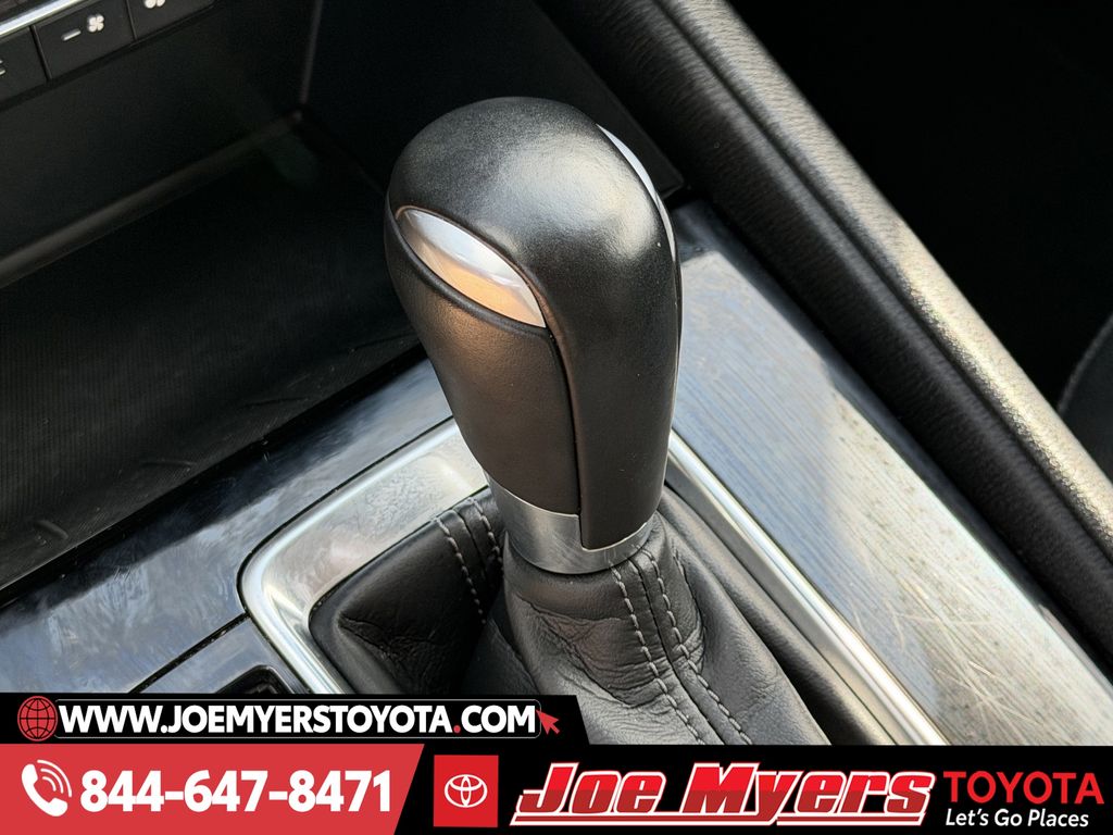Used 2025 Jet Black Mica Mazda 2.5 S Preferred Package image 21