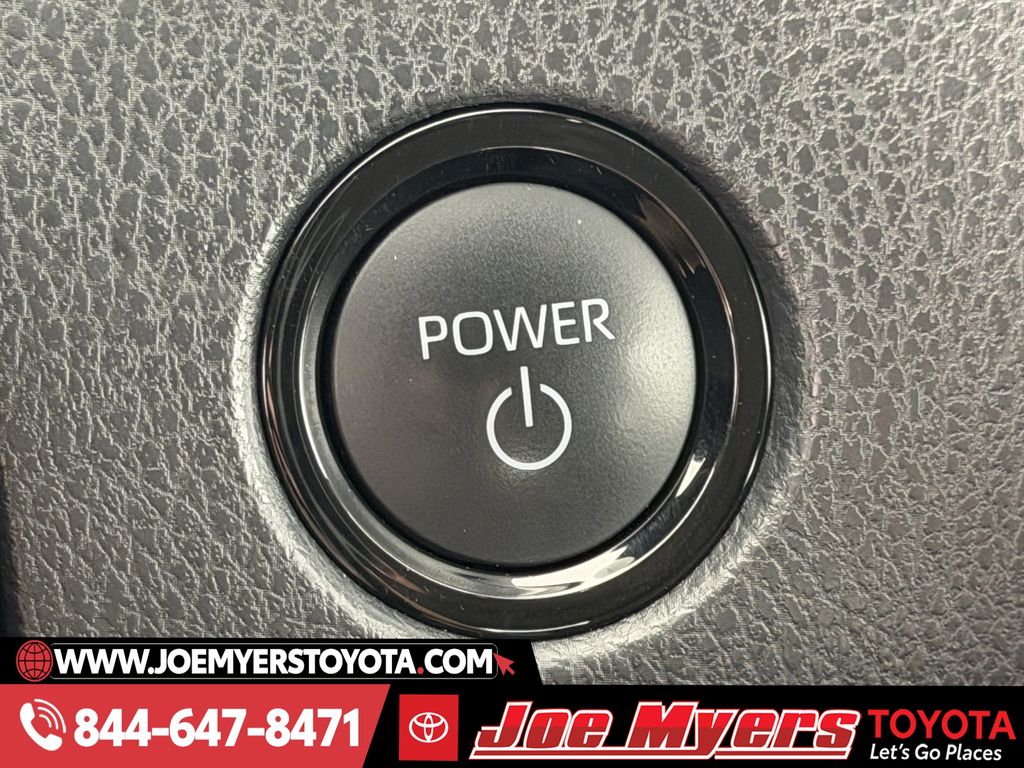 Used 2025 Underground Toyota LE image 22