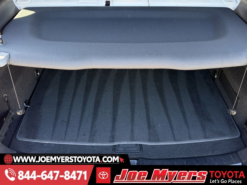 Used 2025 White Mercedes-Benz GLA 250 image 29