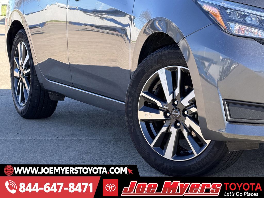 Used 2025 Gun Metallic Nissan 1.6 SV image 11