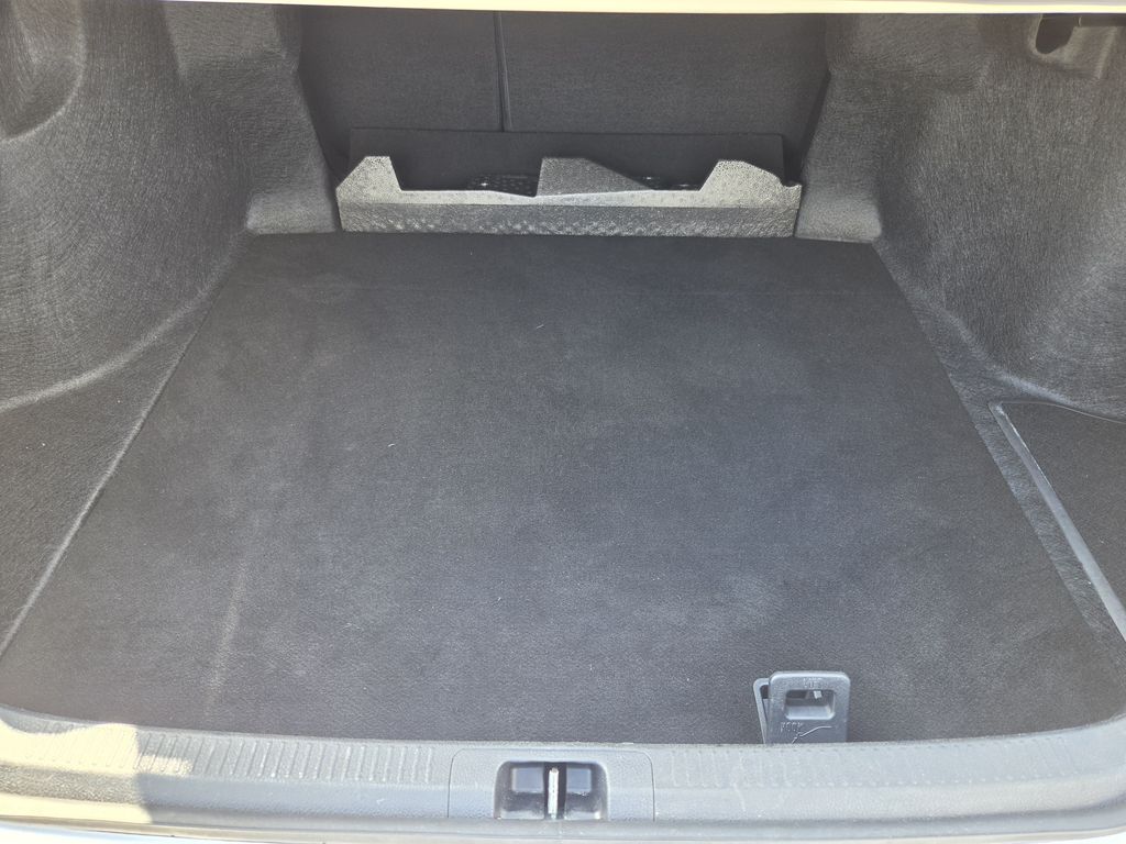 Used 2025 Ice Toyota LE image 29