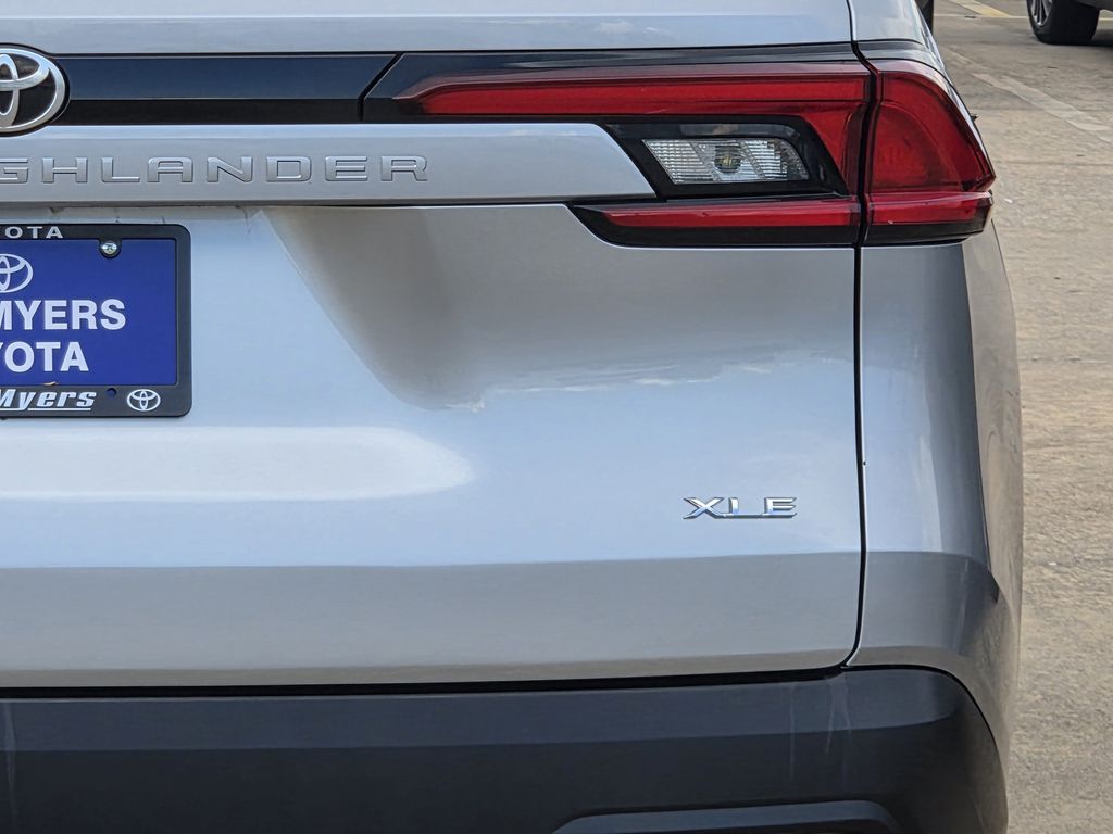 Used 2025 Celestial Silver Metallic Toyota XLE image 9