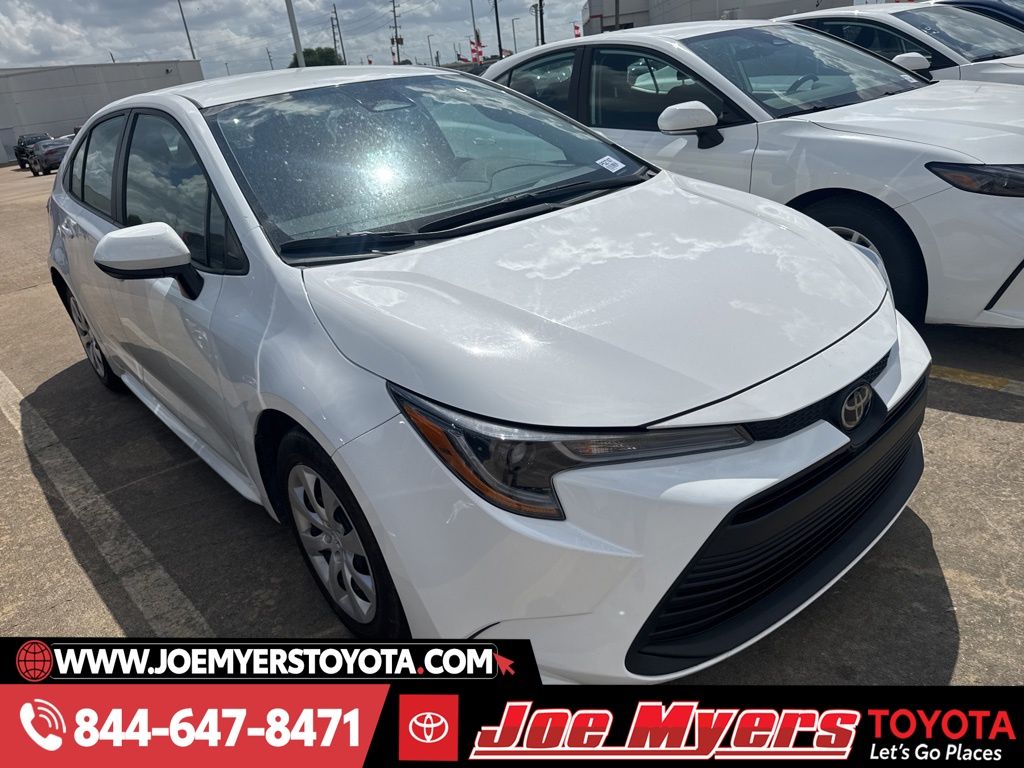 Used 2025 White Toyota LE image 6