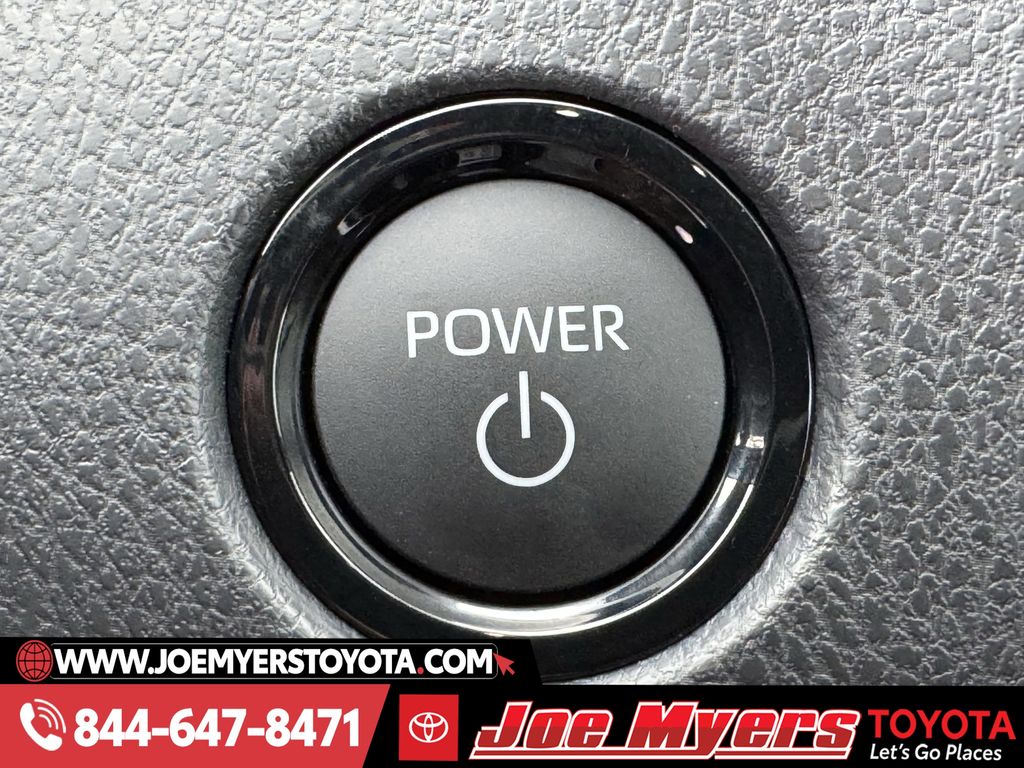 New 2026 Ice Cap Toyota SE image 20