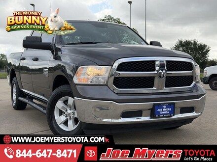 2022 Ram 1500 Classic SLT Truck