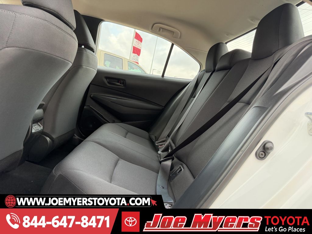 Used 2025 Ice Cap Toyota LE image 27