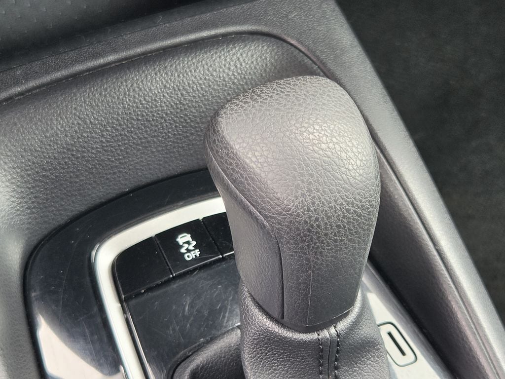 Used 2025 Ice Toyota LE image 21