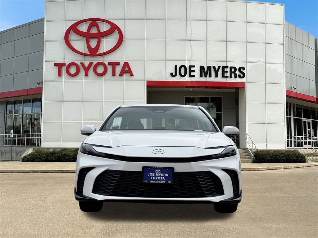 Used 2025 Toyota Camry SE Sedan