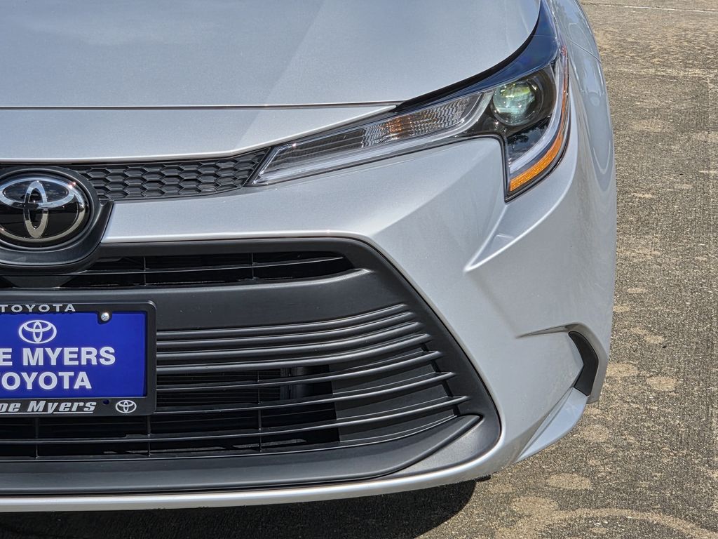 Used 2026 Classic Silver Metallic Toyota LE image 4