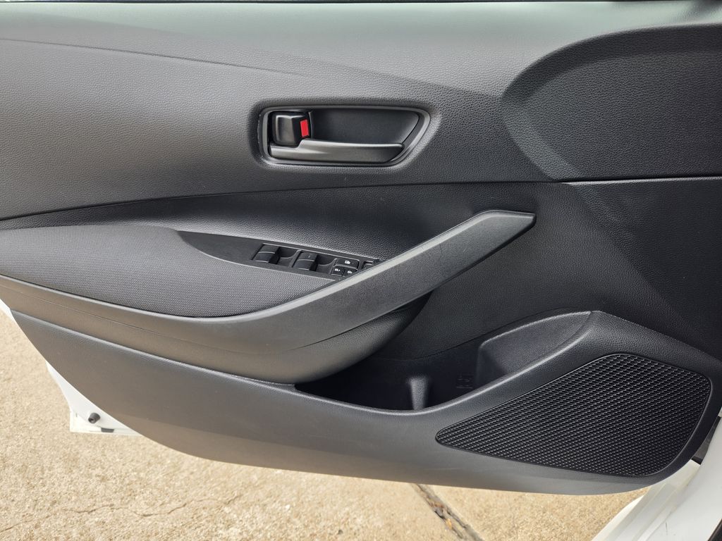 Used 2025 Ice Toyota LE image 25