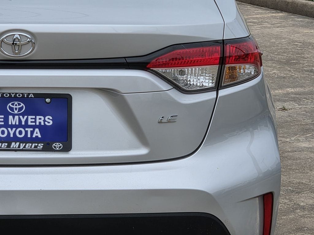 Used 2025 Classic Silver Metallic Toyota LE image 9