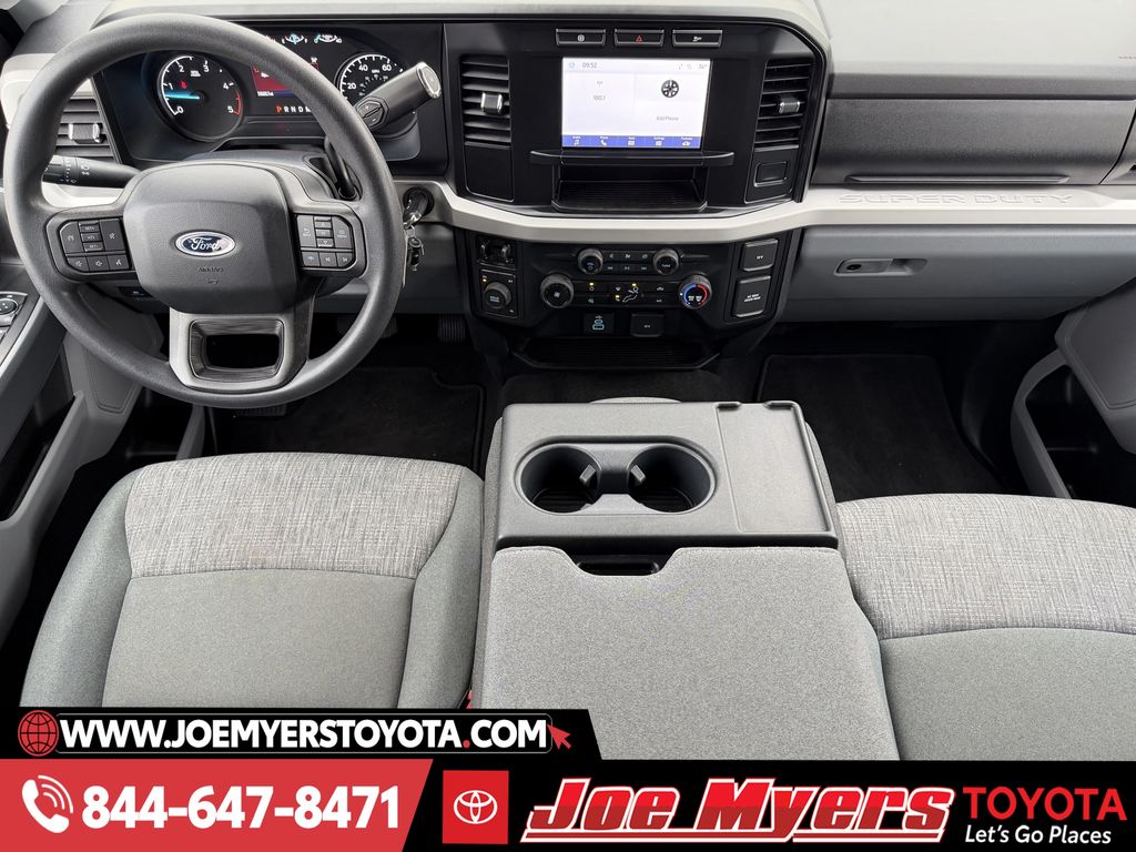 Used 2024 Iconic Silver Metallic Ford XLT image 12