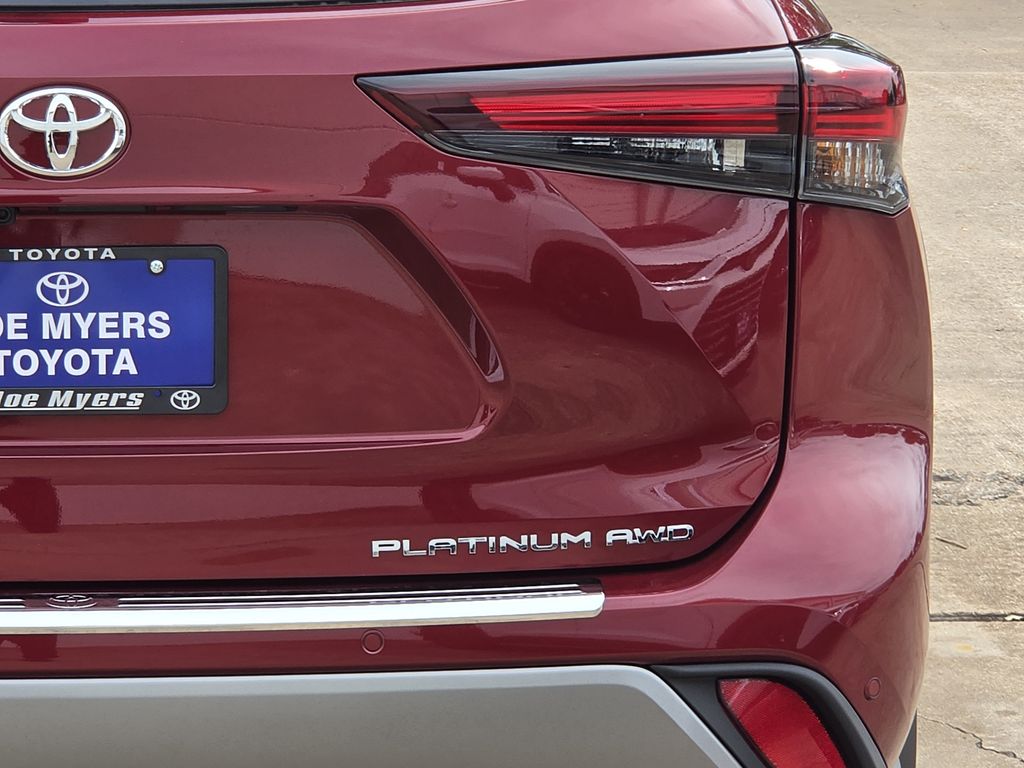 New 2026 Ruby Flare Pearl Toyota Platinum image 9
