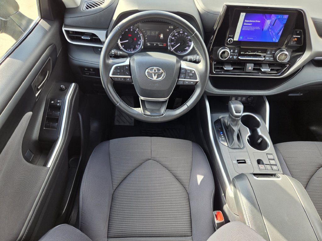 Used 2025 Midnight Black Metallic Toyota LE image 14