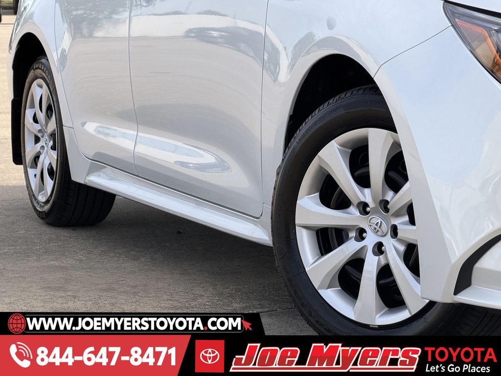 Certified Used 2026 Pearl Toyota LE image 12