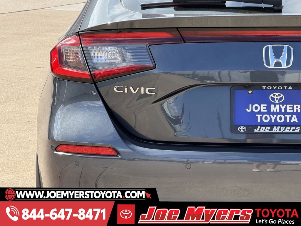 Used 2025 Meteorite Gray Metallic Honda Sport Touring image 10