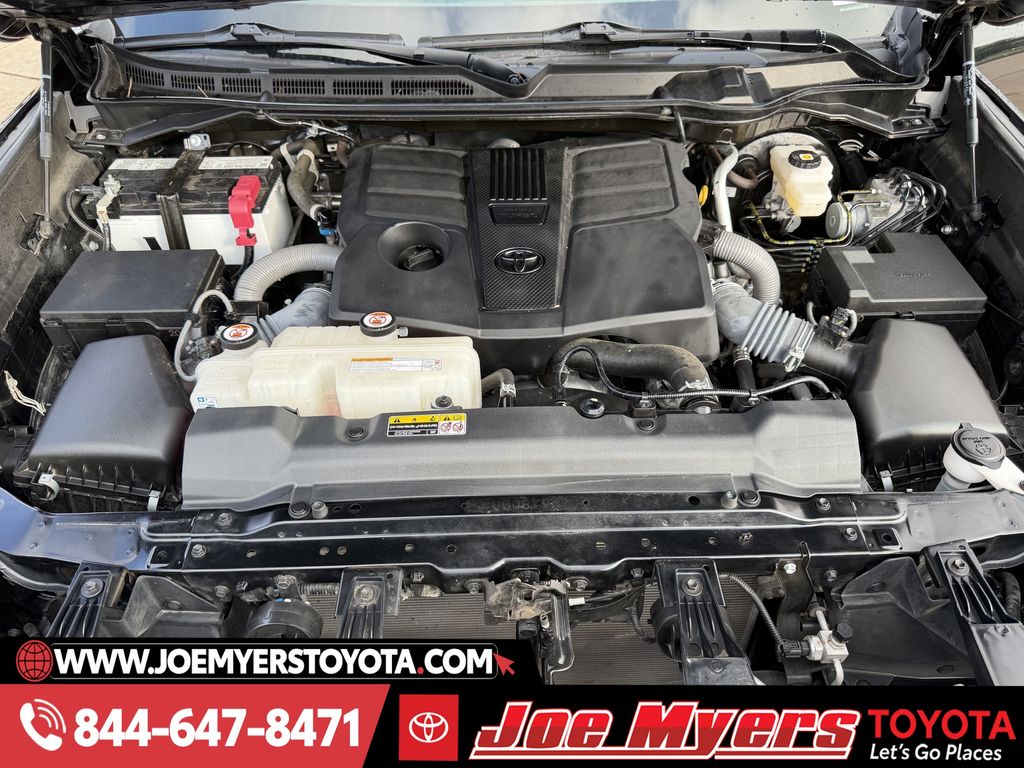 Used 2024 Midnight Black Metallic Toyota SR5 image 30