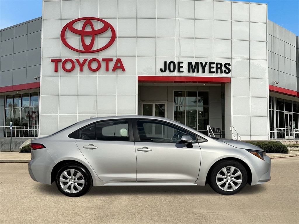 Used 2024 Toyota Corolla LE Sedan