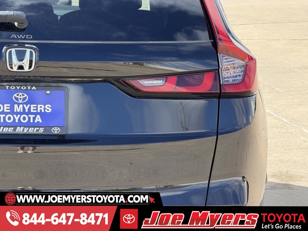 Used 2025 Crystal Black Pearl Honda LX image 9